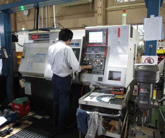 CNC machining expert