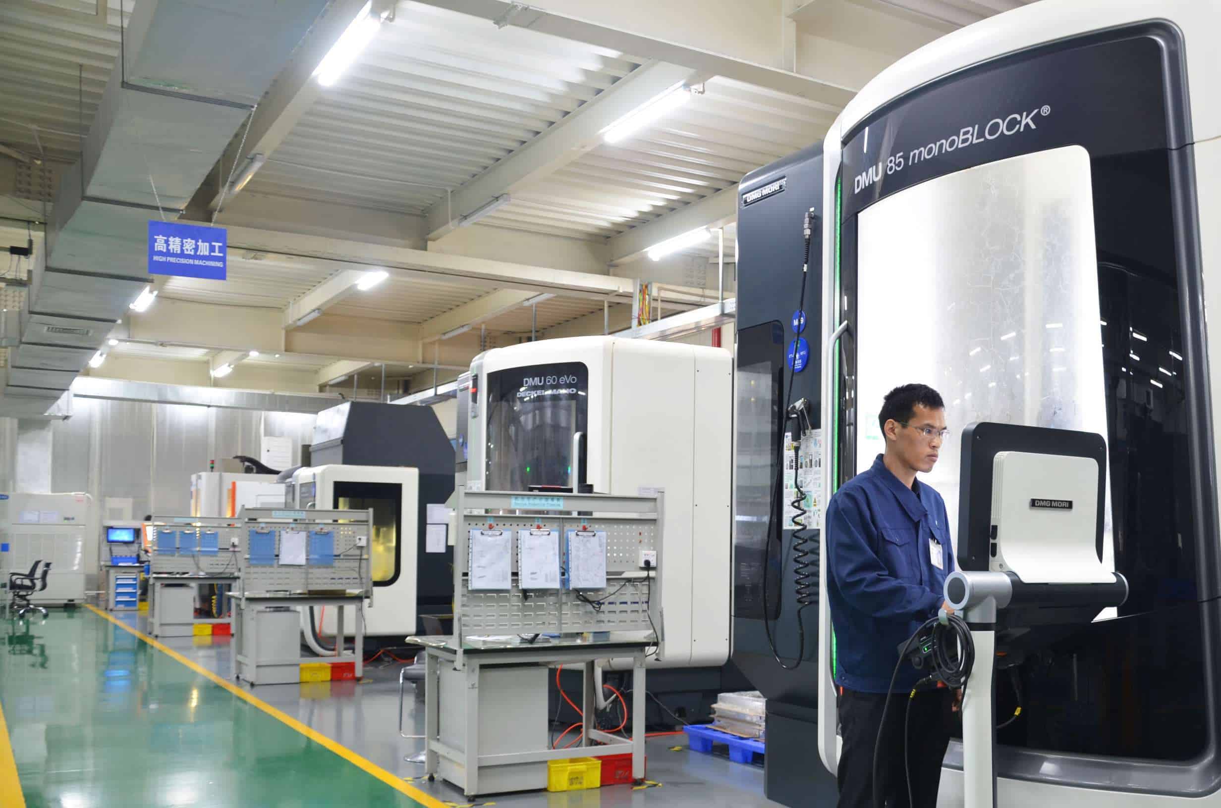 5 AXIS CNC MACHINING CENTER-2 (1)