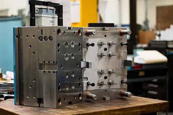 Comparison of aluminum mold and steel mold 1 Steel Mold