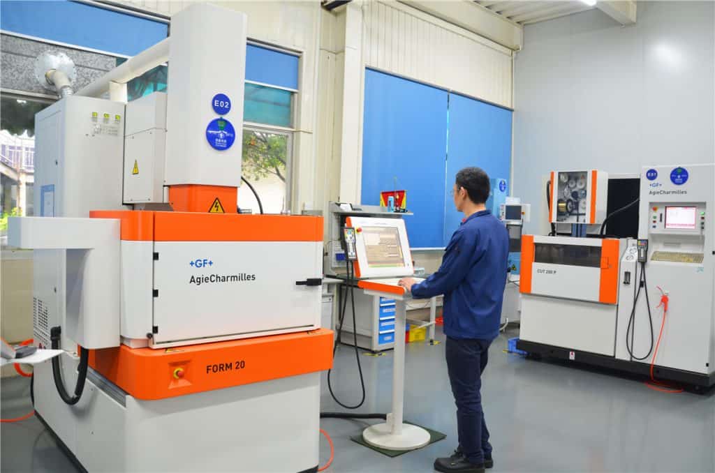 Precautions for CNC Machining Ceramic Parts 8 Electrical Discharge Machining (EDM)