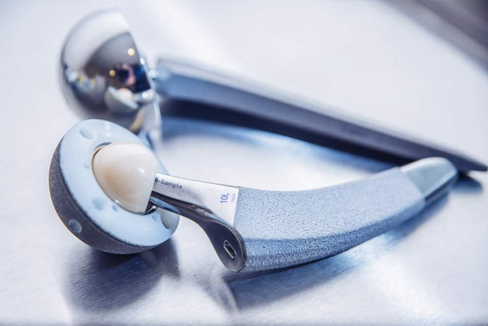 Precautions For CNC Machining Medical Devices 8 Medical implants