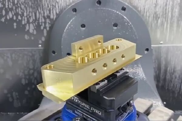 Pièces en cuivre d'usinage CNC personnalisées