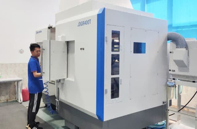 Factors Affecting CNC Machining Costs 2 Advanced CNC machine tool