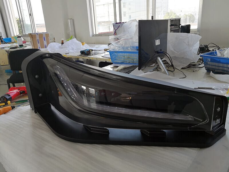 Solution to realize the manufacturing of prototyping optical parts for cars 7 Functional-lighting-prototype