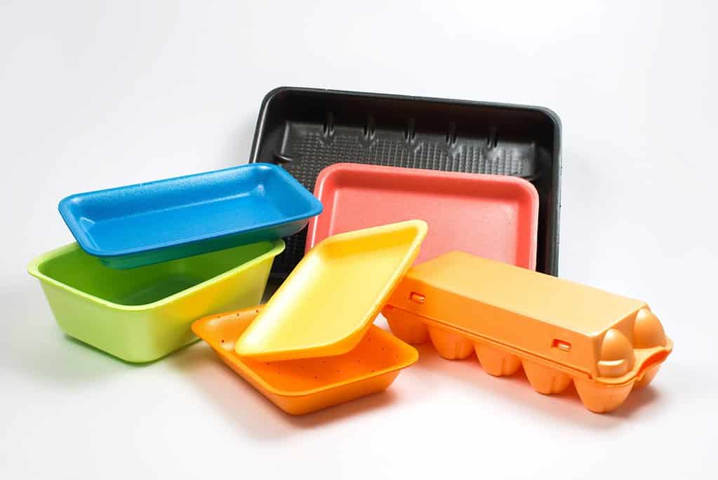 How to choose the right injection molding material? 16 Polystyrene