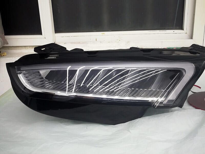 Solution to realize the manufacturing of prototyping optical parts for cars 2 Prototyping headlight