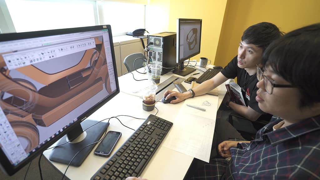 Solution to realize the manufacturing of prototyping optical parts for cars 4 prototyping CAD model