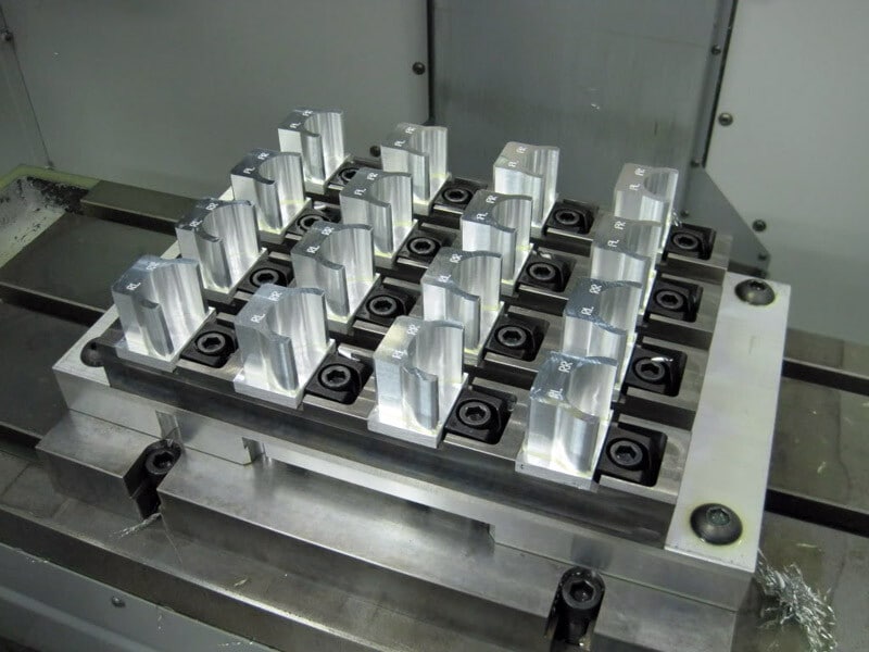Talking about some operating experience of CNC machining center 3 CNC machining clamping workpiece