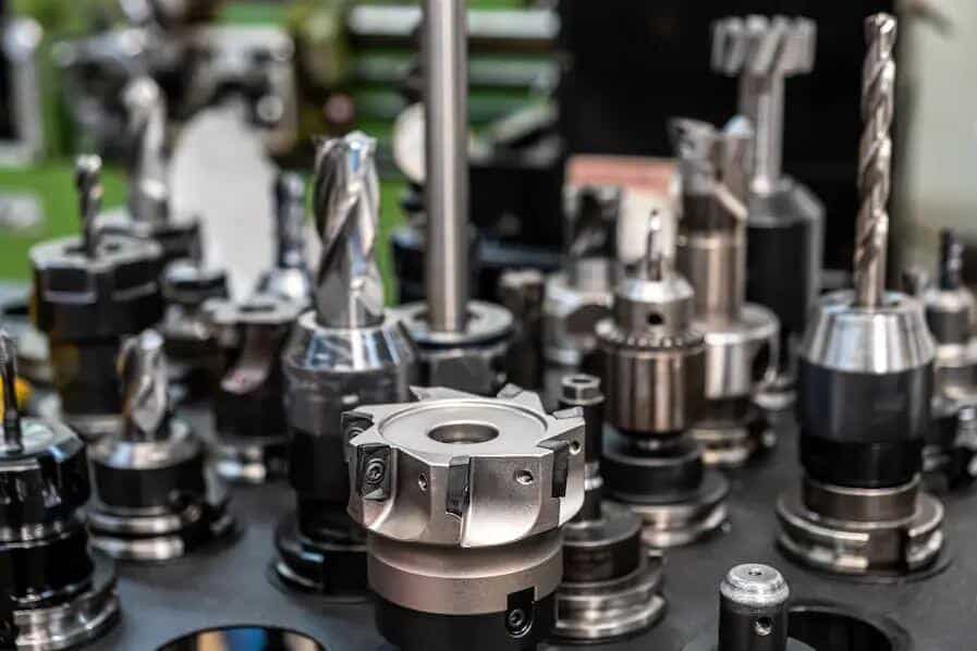 To talk about Turning and Milling Combined Machining 16 turn-milling - machining TOOLS